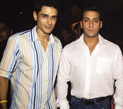 Salman’s ‘friend’ Niketan follows Mahek’s footsteps in Bigg Boss!